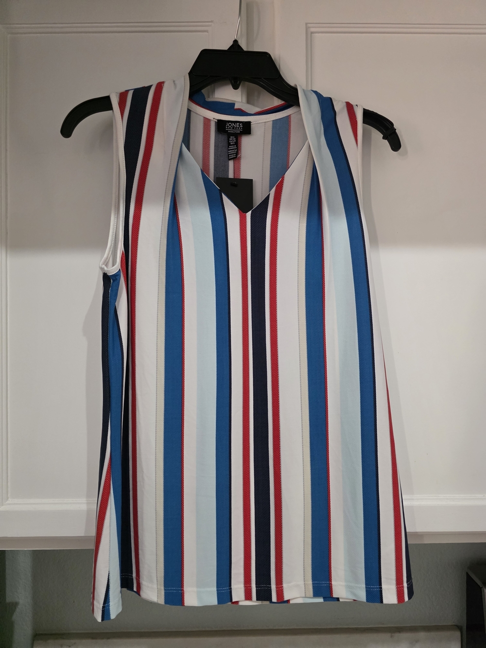 Jones New York Signature Sleeveless V-Neck Striped Tank Top Blue/White/Red Siz S